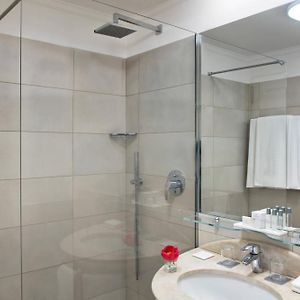Camera superior con letto king size ai piani superiori
